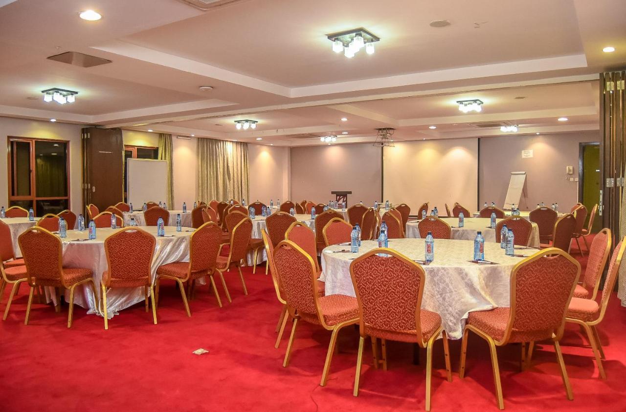 ניירובי Ngong Hills Hotel מראה חיצוני תמונה